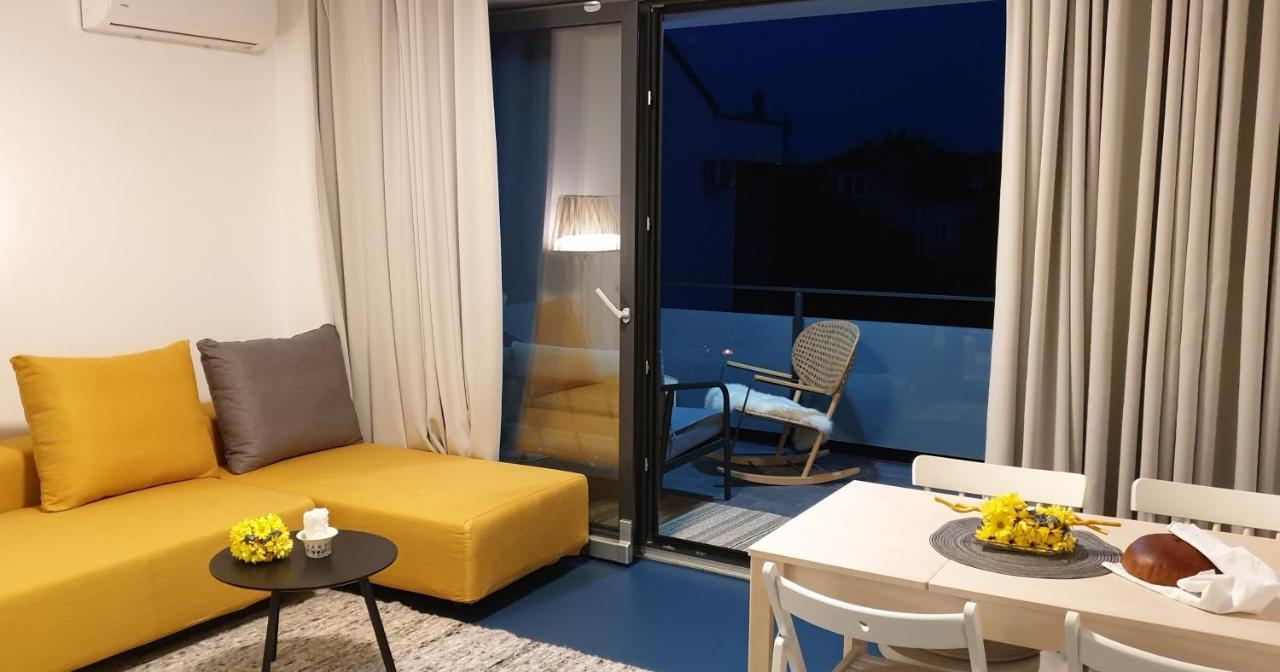 Genius Guest Unique Banovci Apartment Extérieur photo